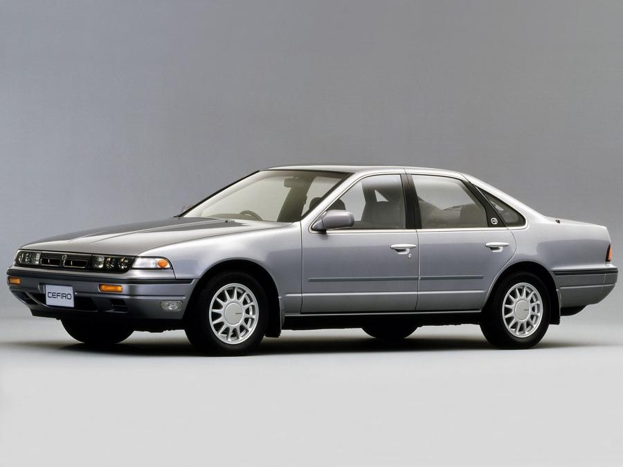  Nissan Cefiro 1988 года  (фото 2 из 13)